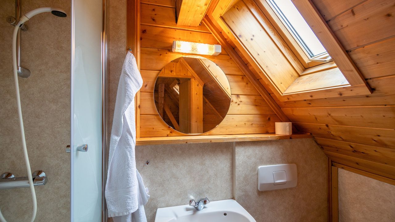 BathRoom BathRoom